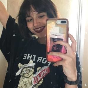 Meet your Posher, Adriana